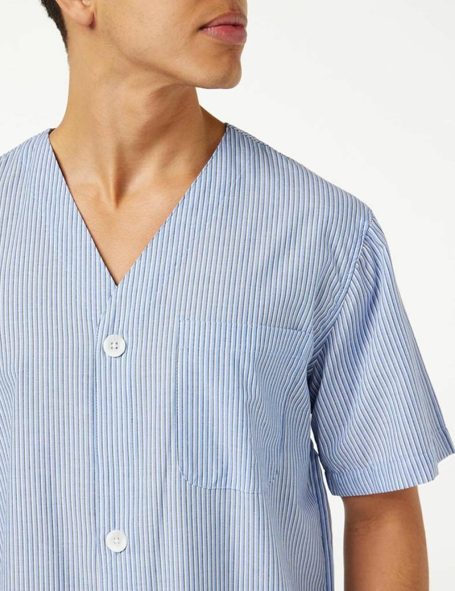 Fruit of the Loom Men's Comfortable Broadcloth Pajama Set - Short Sleeve Top & Long Pants for Sleep