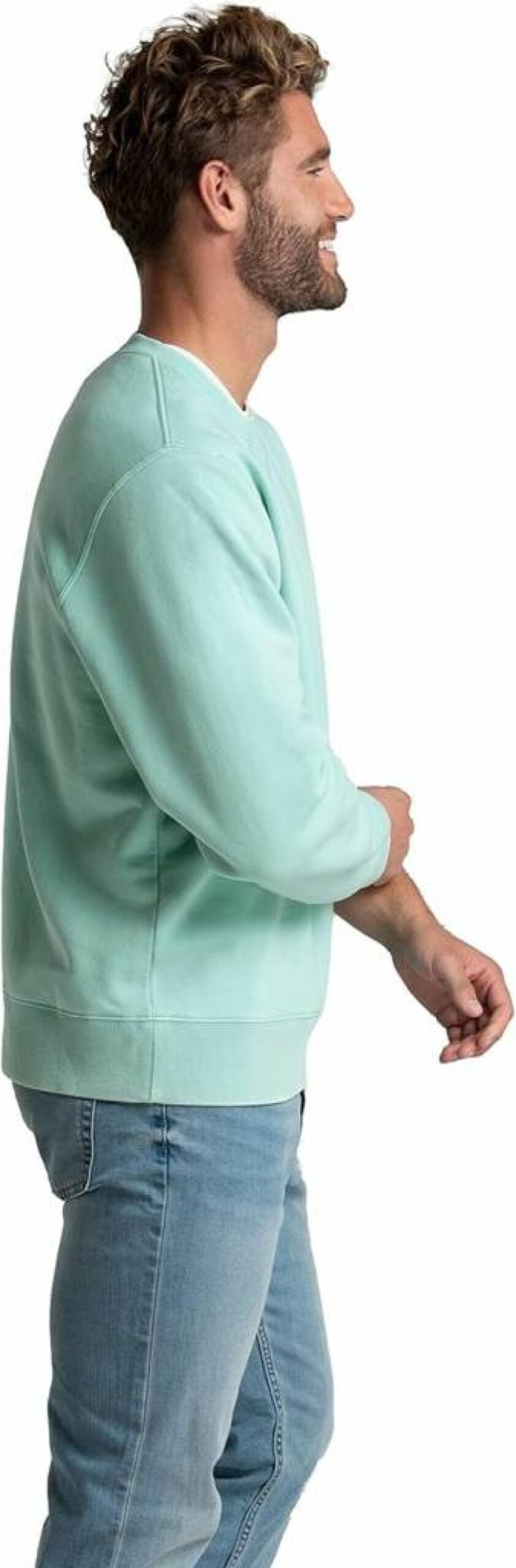 Fruit of the Loom Men's Soft Moisture-Wicking Fleece Sweatshirt - Comfortable & Breathable Pullover for Casual Wear