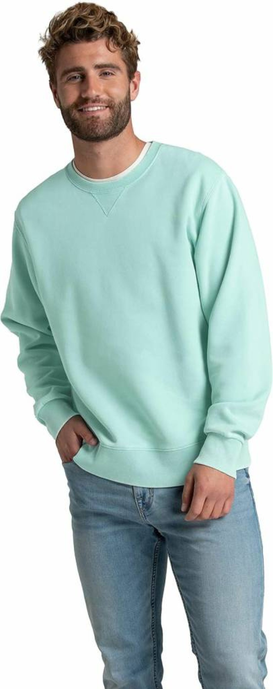 Fruit of the Loom Men's Soft Moisture-Wicking Fleece Sweatshirt - Comfortable & Breathable Pullover