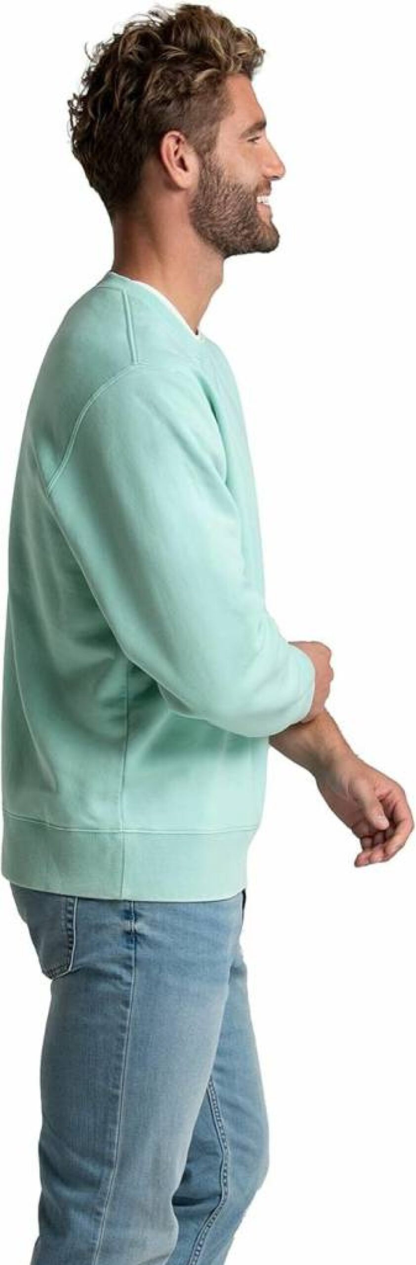 Fruit of the Loom Men's Soft Moisture-Wicking Fleece Sweatshirt - Comfortable & Breathable Pullover