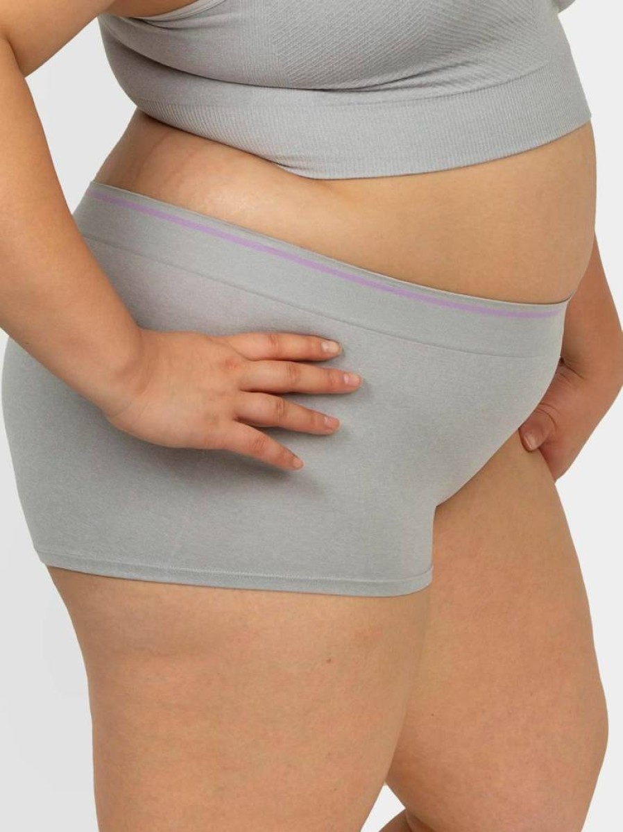 Fruit of the Loom Women's Seamless Boyshorts 3-Pack - Comfortable Everyday Underwear for Women
