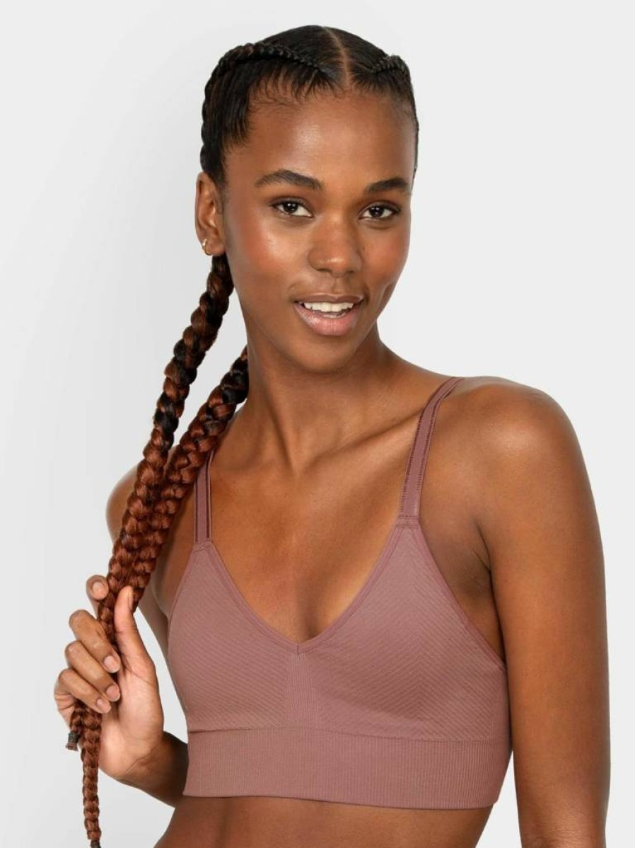 Fruit of the Loom Women's Seamless Bralette 2-Pack - Ultra Comfortable Everyday Essential Wireless Bralettes
